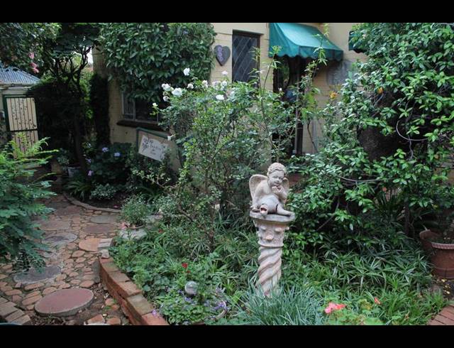 2 BEDROOM HOUSE FOR SALE IN KENSINGTON